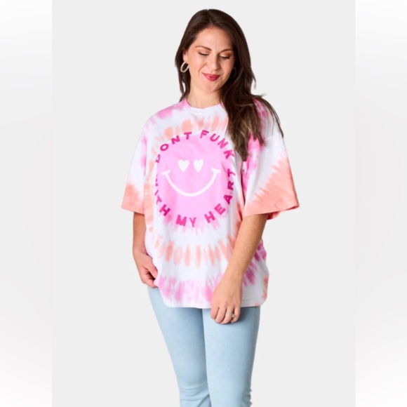 Tweety Oversized Tie Dye Tee Don’t Funk With My Heart - Picture 3 of 10